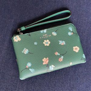 Coach Mystical Floral Corner Zip Wristlet Green Multi